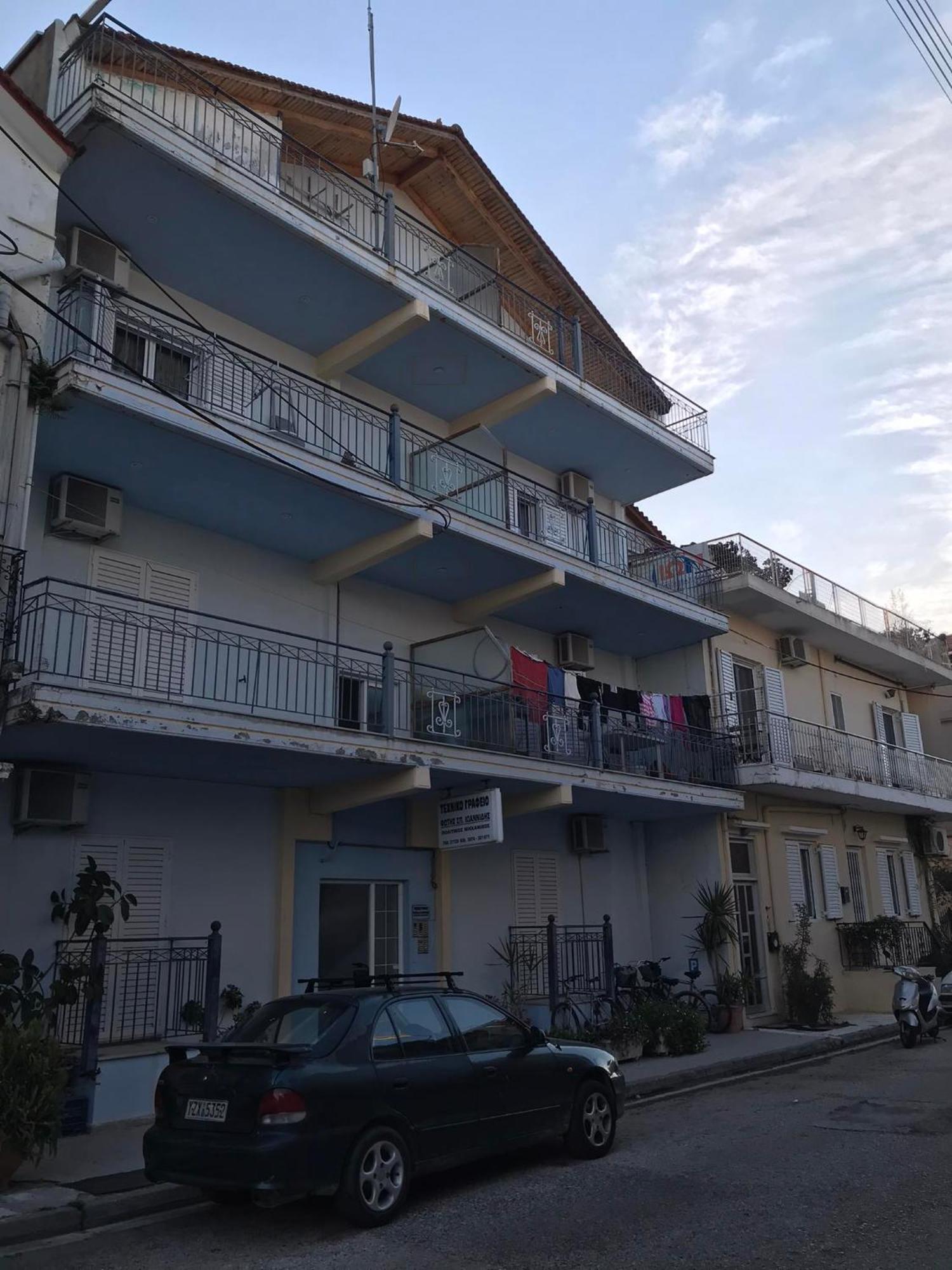 Ion Apartments Messolonghi Single Bed Room Mountain View Loft Mesolóngion Zewnętrze zdjęcie